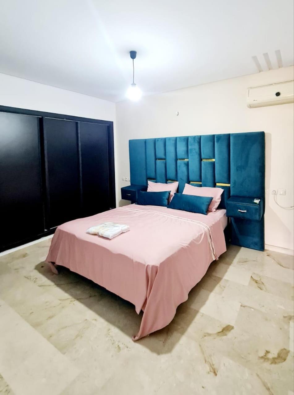 Fes Urban Apartment - Urban Elegance With Garden And Pool Access Bagian luar foto