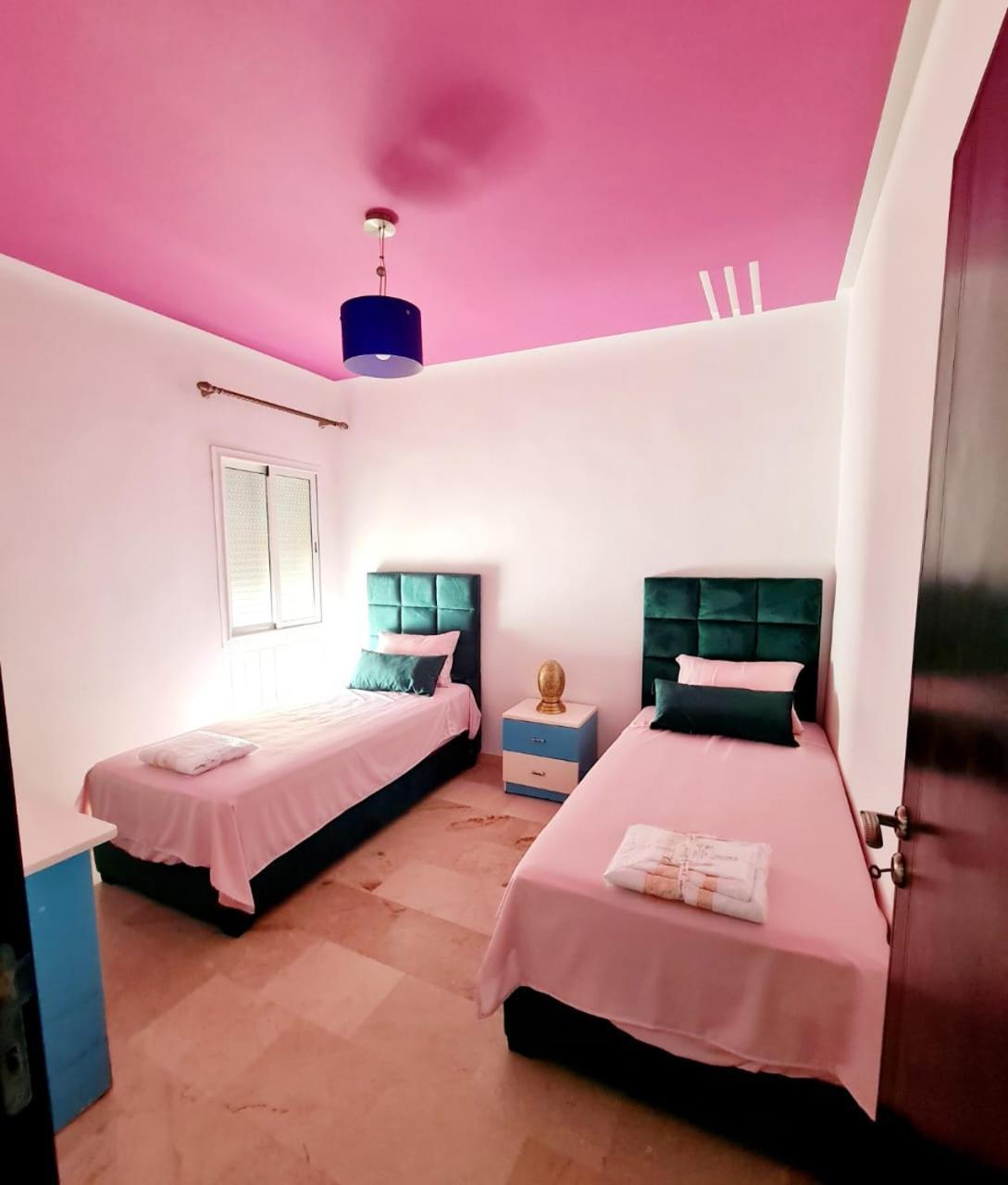 Fes Urban Apartment - Urban Elegance With Garden And Pool Access Bagian luar foto